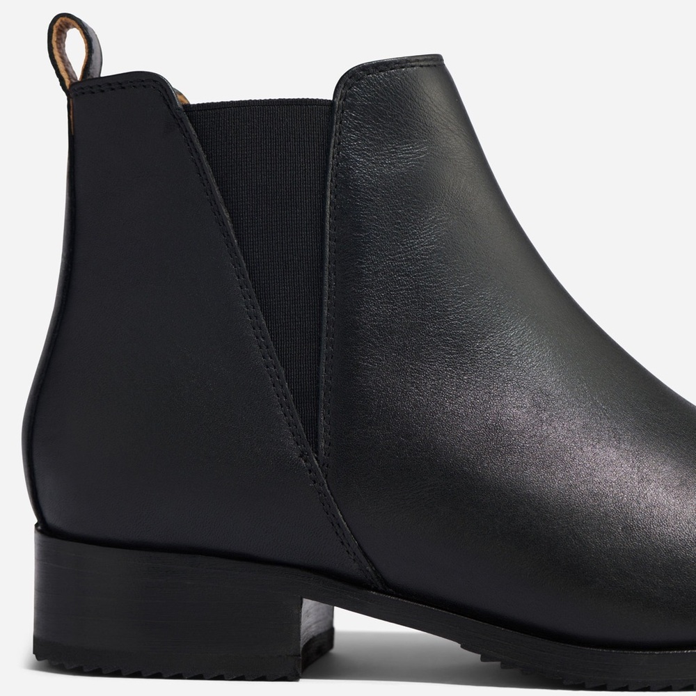 Nisolo Black Leather Chelsea Boots